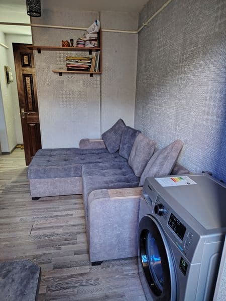 Сдаётся 1 комнатная квартира переделенно в 2х на Авиасозлар 