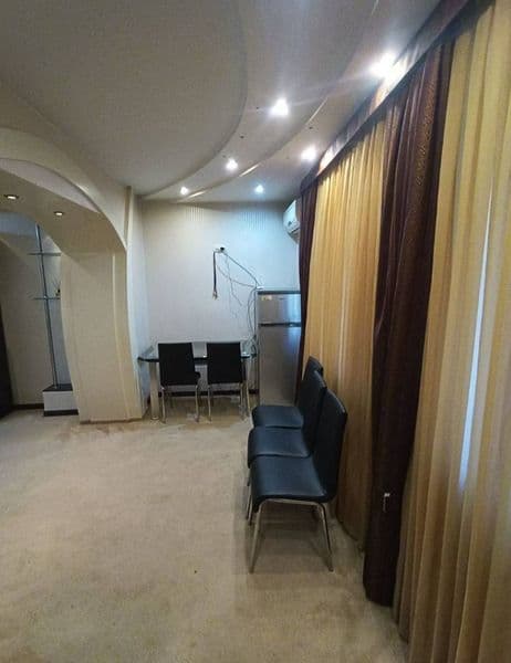 Метро горький <br />
2/2/5<br />
50м2<br />
550$ договоров — фото 3