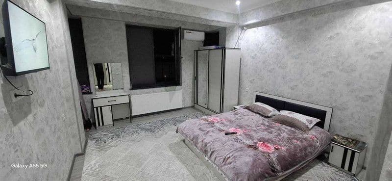 Аренда шикарная 1-комнатная квартира <br />
<br />
Район: Юн