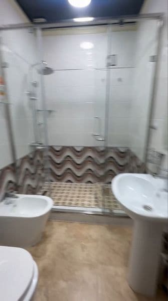 В элитном районе в центре Ташкента сдается квартира <br />
< — фото 5