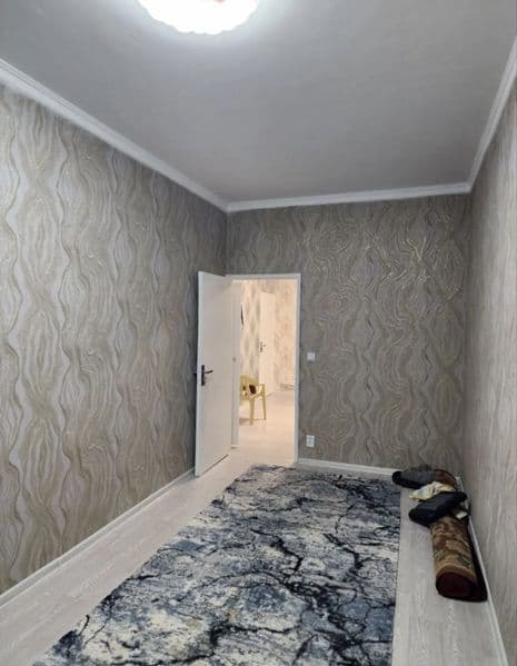 Срочно сдается квартира Чиланзар 2 квартал , 35 дом . Можно 