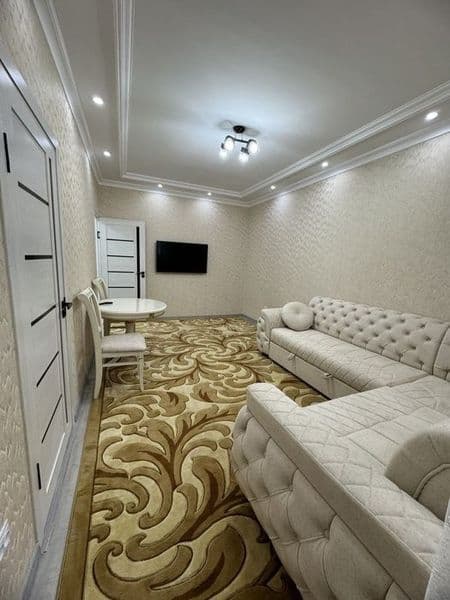 Сдаётся уютная однокомнатная переделанная в двухкомнатную кв