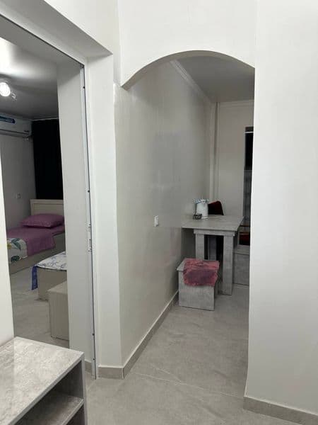 Сдаётся чистая 1-комн квартира порядочным людям<br />
Внутри — фото 5