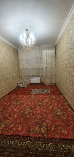 O’qiydigan yoki ishlidigan yaxshi odobli toza-ozoda qizlarni