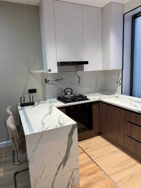 Сдается абсалютно новая 2-х комнатная квартира с евро ремонт