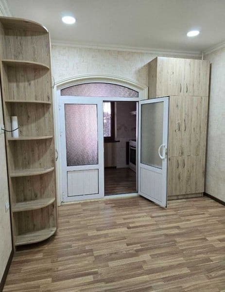 Сдается 3 комнатная квартира на 1 этаже на Карасу 3.<br />
П — фото 4