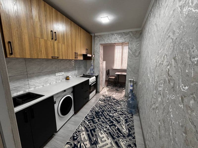 Sheriklikga qizla bilan turishga kamchili boladi uyda hamma 