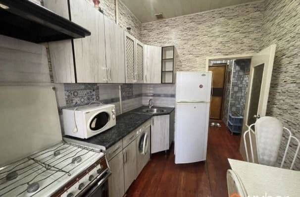 Yakkasaroy Shota Rustaveli kochasida 1 xonali uy ijaraga ber