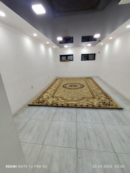 Ижарага 3 хона берилади<br />
Подвалда<br />
Туалет душ бор<