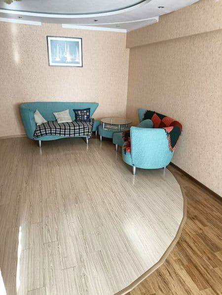 В квартире ест все необходимые стиралка посуда мойка кондици