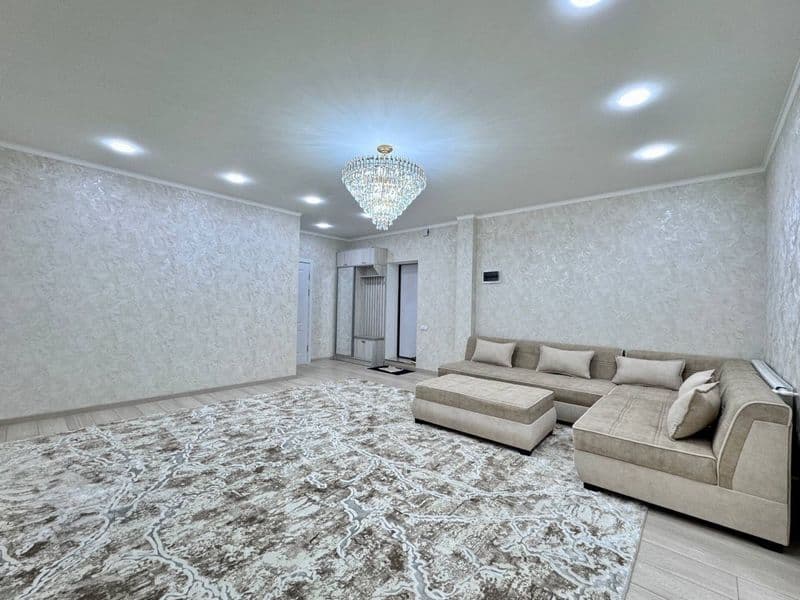 Сдается на Ц-1  2х комнатная квартира <br />
<br />
Ориентир