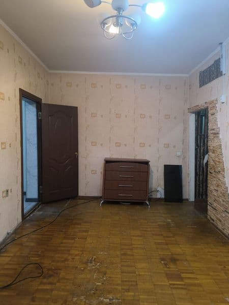 Сдаётся квартира 1/5/5 на Сергели-4 <br />
Холодильник и ков — фото 2