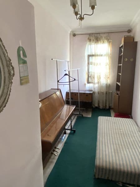 1 kishi kerak bitta xona polni beriladi<br />
Xamma sharoit 