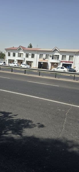 1xonali 25 kvt xonadan 4 ta tualet vanna opshi yo'ldi yuzida