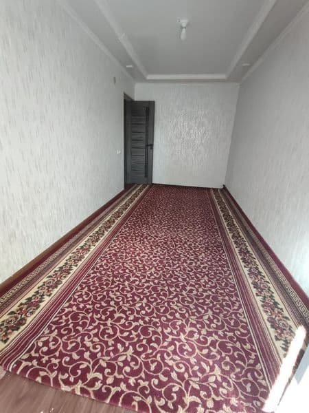 Фарход бозор ёнида 4 хоналик<br />
 хамма шароити бор кварти