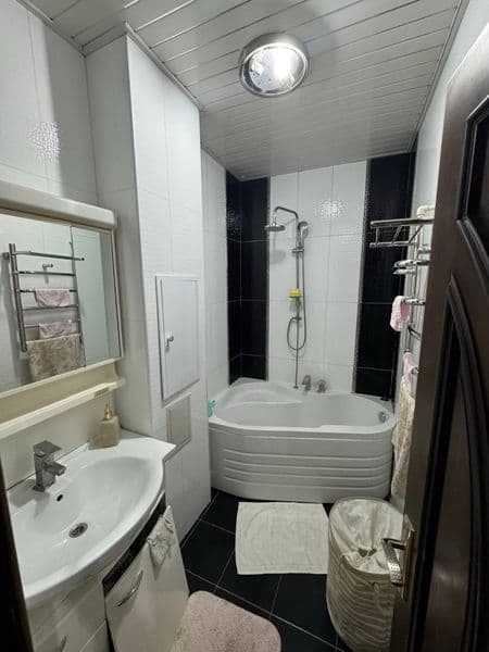 Аренда квартира <br />
Кора камиш 2/4 <br />
3 хона<br />
4 