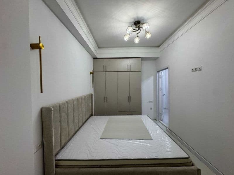 Shayhontohur tumani Moljal, Chorsu metrosi Chorsu bozoriga p