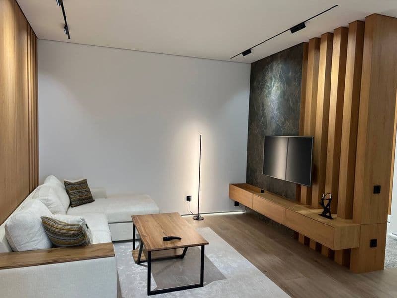 Элитный апартамент<br />
Район: Шайхантахур <br />
2/4/8<br 