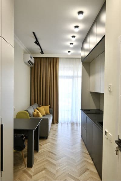 Сдается чистая, светлая и просторная 1 комнатная квартира с 