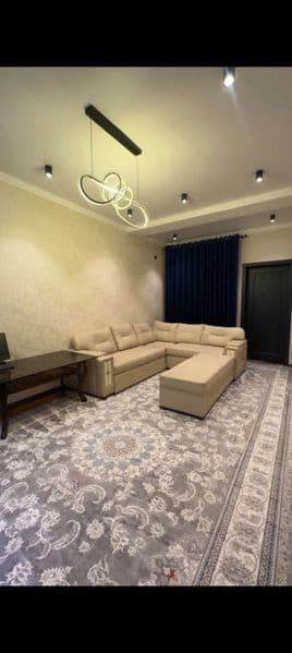 Факат 1 та студент киз койилади <br />
Юнусобод метрога якин