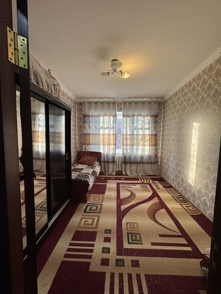 arendaga !!!<br />
qora qamish 1/4<br />
2 honali <br />
4 e