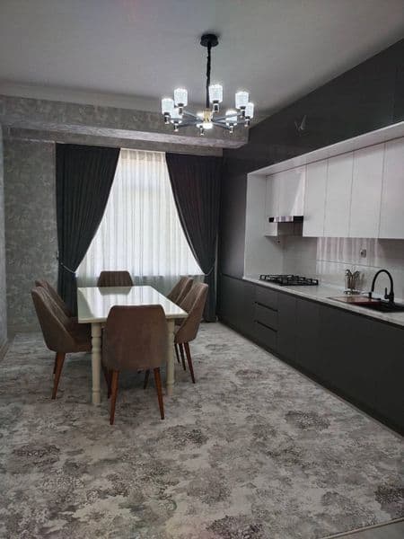 Район - Алмазарский<br />
Ориентир - Корасарой<br />
Комнат 