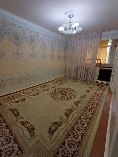 Чиланзар 11 кв<br />
2/4/4<br />
Аренда Только для Семья <br