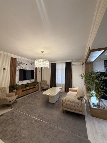 Сдаётся двухуровневая квартира (дуплекс) 96 мг, этажи -1 и 1