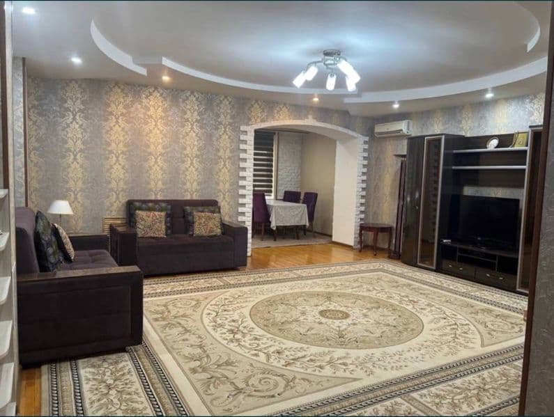 Долгосрочная аренда.<br />
Своя Ц2 - 3/2/4. 100 кв. <br />
О