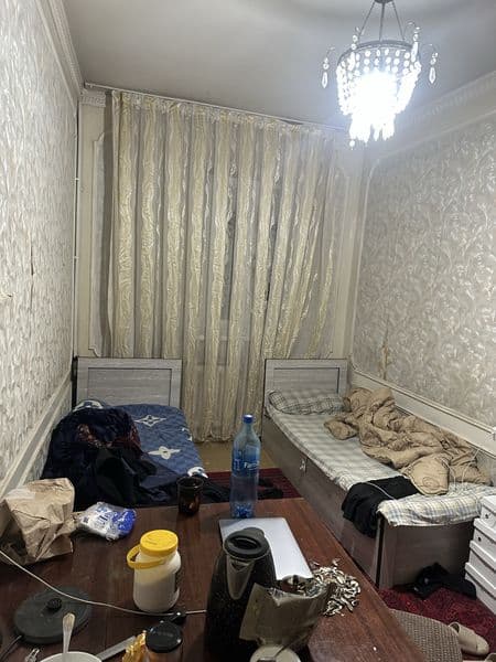 Квартира находится в центре города <br />
Всё необходимое ес