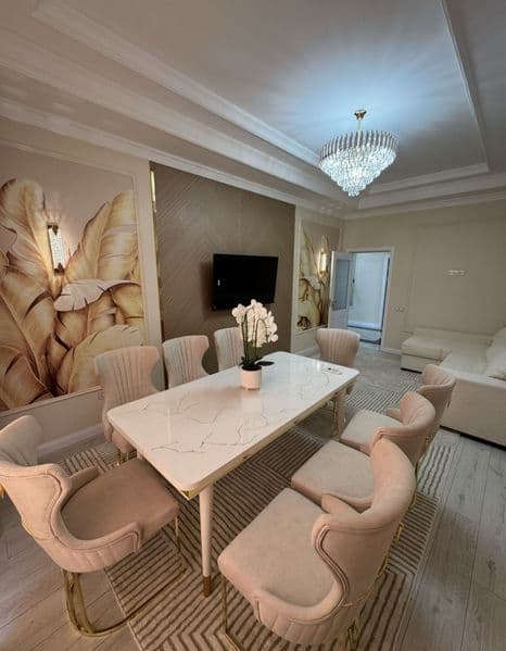 Srochna arendaga beriladi<br />
Akuratniy insonlarga<br />
M