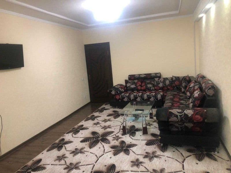 Квартира чистая, сдаётся только семейным.