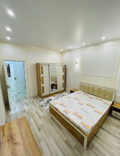 Район: Яшнабод<br />
Ориентир: Аристократ<br />
Планировка: 