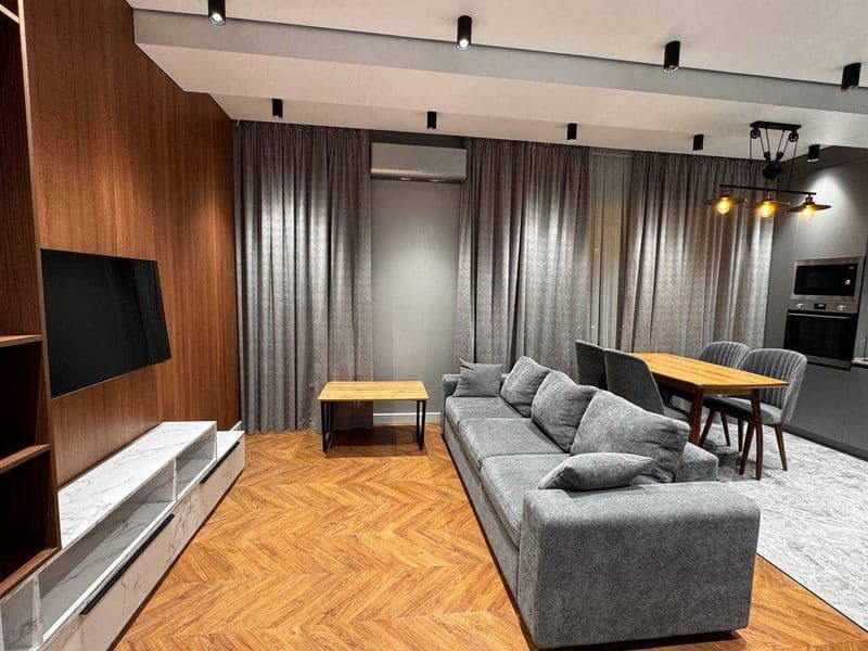 Новый ЖК Кох-Ота , охраняемая территория. По периметру терри