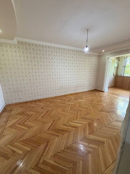 Аренда 2/4/4. 65м²<br />
Кирпич, балкон 2х6<br />
77 серия<b — фото 3