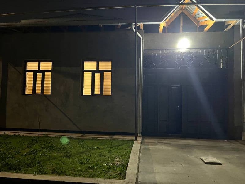 Uy ijaraga beriladi!<br />
<br />
Manzil: Qoraqamish, Olimpi