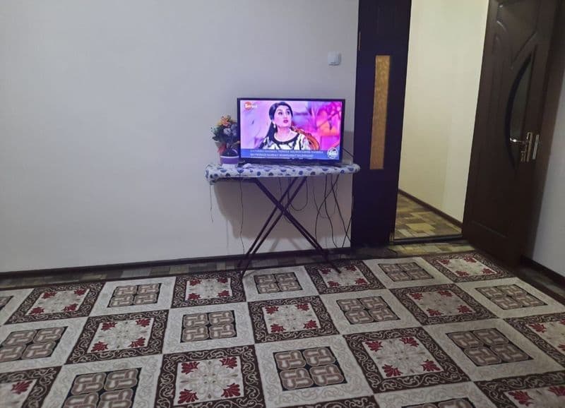 Аренда 1.хонали оилага коракамиш 2/1 галаба боги олдида бери