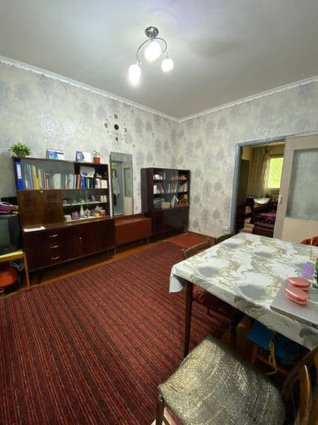Квартира читая, теплая. Удобная локация. Рядом метро, корзин