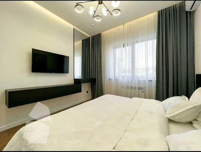 Район: Юнусабадский<br />
Адрес: Ц-5<br />
<br />
Комнат: 2<