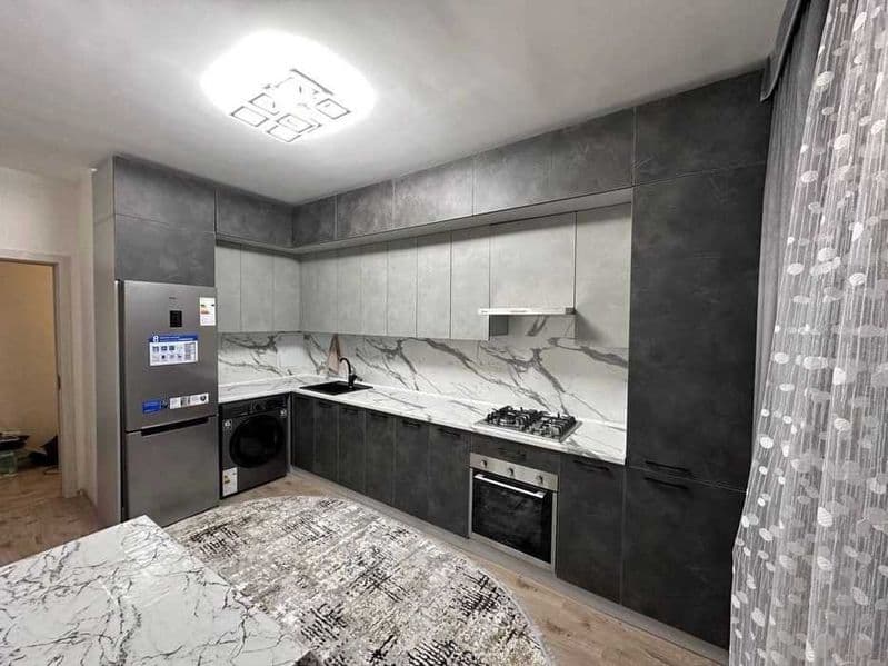 Район: Яшнабадский<br />
Адрес: Лисунова<br />
<br />
Комнат — фото 4