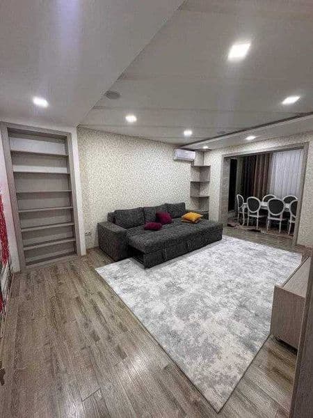 Сдаётся шикарная 3-комнатная квартира <br />
<br />
• Район: