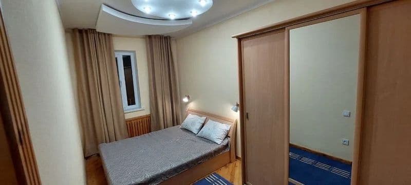 Bollaga kvartira Oybek metroga 300 metrlik yol.<br />
Jami 6