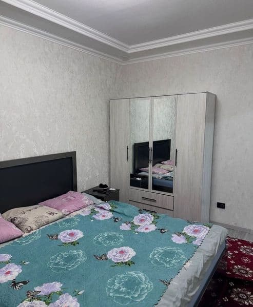 Сдаётся квартира <br />
шайхонтохур район массив жарарик <br