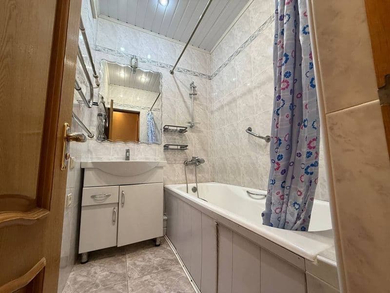 Аренда мак.гор.3/1/5 , всё есть заходи живи,78 КВД цена 500$ — фото 3