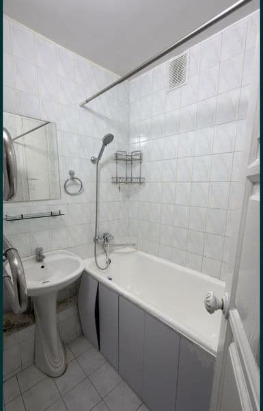 Mirzo Ulugʻbek Maksim Gorkiy 2.xona kv ijaraga beriladi oila