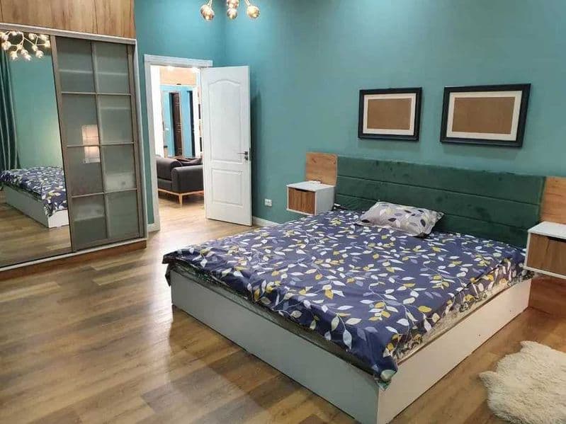 Район: Мирабадский<br />
Адрес: Метро Айбек<br />
<br />
Ком