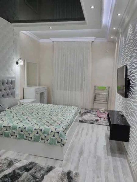 Район:Юнусабадский<br />
Адрес: Юнусобод Метро<br />
Рядом е