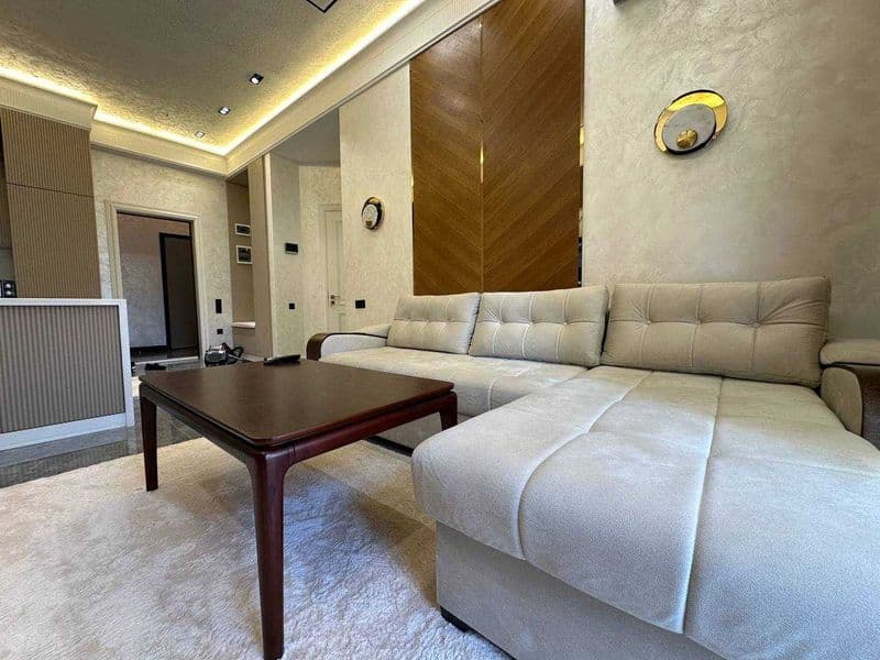 Сдаётся квартира в Шайхантахурском  районе. <br />
<br />
Ад