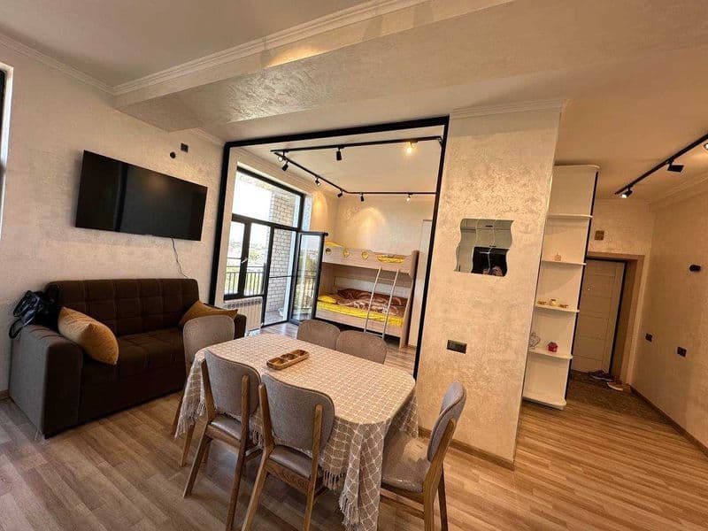 Сдается квартира в  новостройке! <br />
Яккасарайский район,