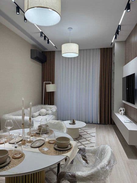 Жилой комплекс: NRG-Oybek<br />
Комнат:  3<br />
Этаж: 5<br 